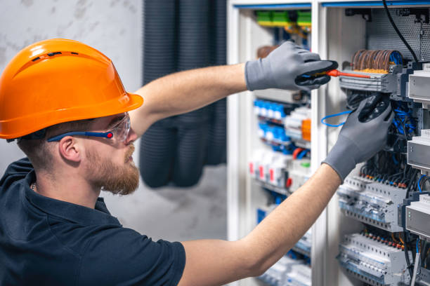 Best Affordable Emergency Electrician  in Bolivar, MO